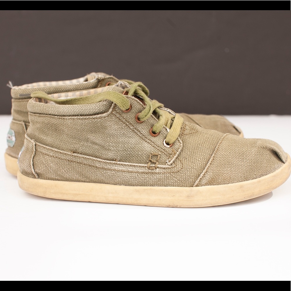 Dope men Toms size 10 in great Conditions